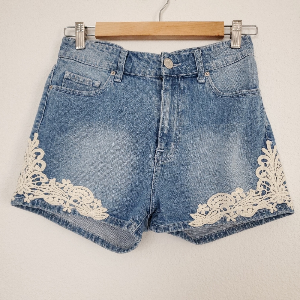 URBAN OUTFITTERS BDG ERIN High-Rise Shorts